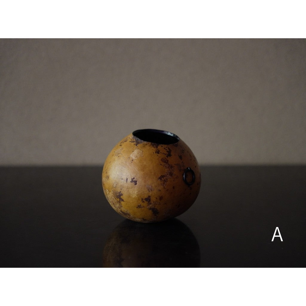 Japanese Flower Vase – Small Gourd (Kobukube Hanaire)