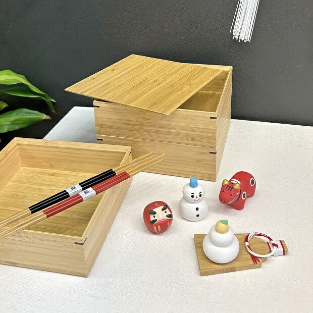 Japanese Ceramic Figurine – Kagami Mochi