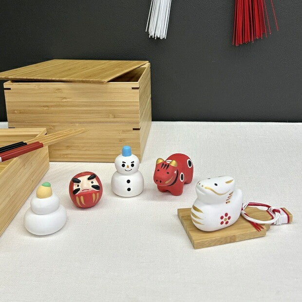 Japanese Ceramic Figurine – Kagami Mochi